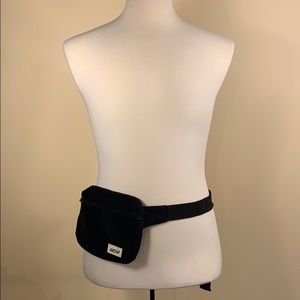 FREE with bundle NEW Aerie Black fanny pack